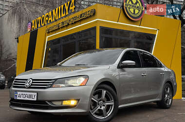 Седан Volkswagen Passat 2012 в Києві