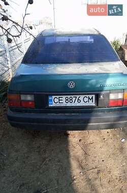 Седан Volkswagen Passat 1991 в 