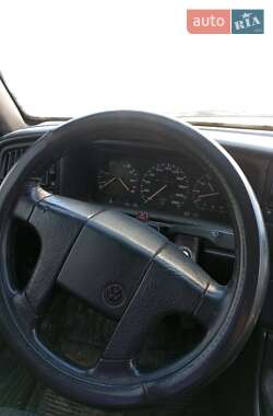 Седан Volkswagen Passat 1991 в 