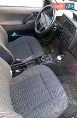 Седан Volkswagen Passat 1991 в 