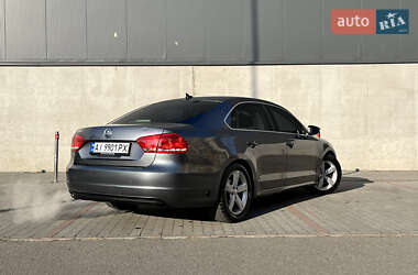 Седан Volkswagen Passat 2012 в Киеве