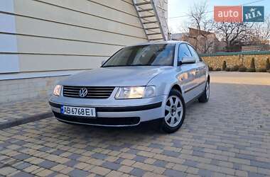 Седан Volkswagen Passat 1999 в Могилів-Подільському