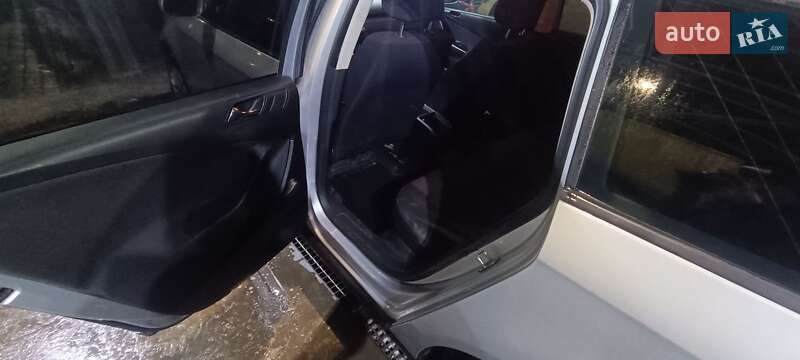 Универсал Volkswagen Passat 2006 в Львове