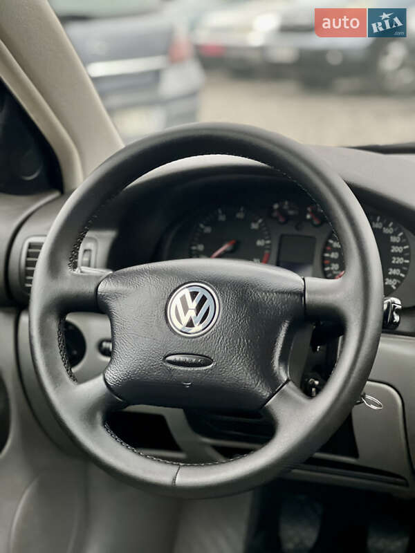 Универсал Volkswagen Passat 2000 в Виннице