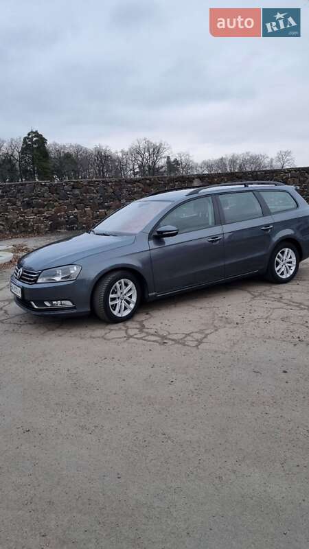 Універсал Volkswagen Passat 2014 в Луцьку