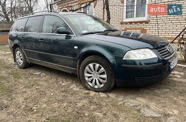 Універсал Volkswagen Passat 2003 в Тростянці