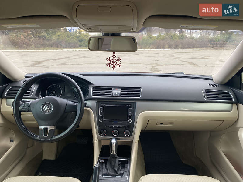 Седан Volkswagen Passat 2015 в Одессе