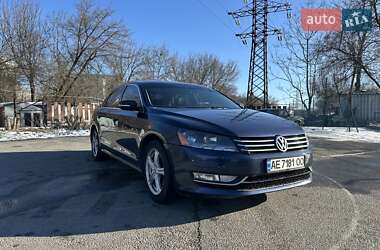 Седан Volkswagen Passat 2012 в Днепре