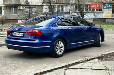 Седан Volkswagen Passat 2016 в Києві