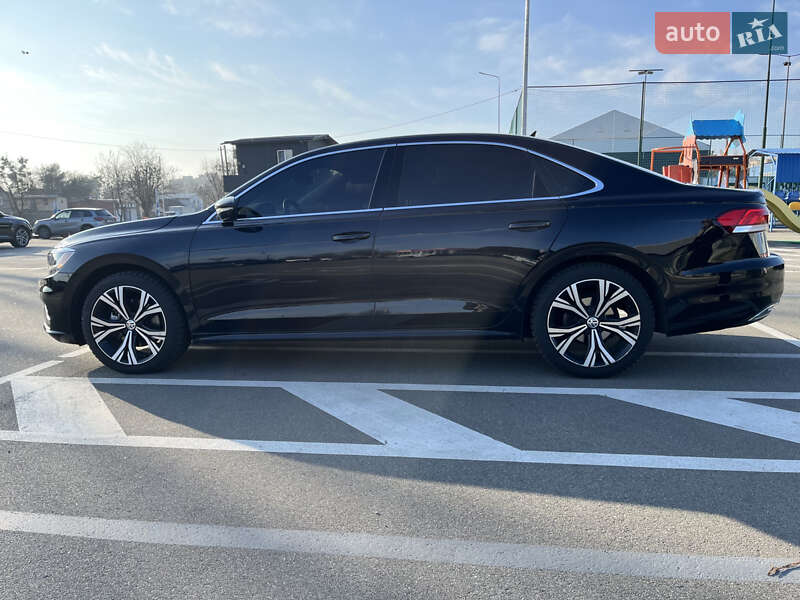 Седан Volkswagen Passat 2021 в Киеве
