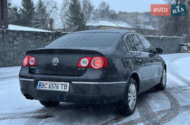 Седан Volkswagen Passat 2006 в Звягелі