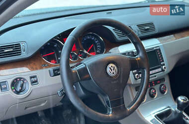 Седан Volkswagen Passat 2006 в Звягелі