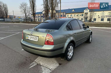 Седан Volkswagen Passat 2002 в Києві