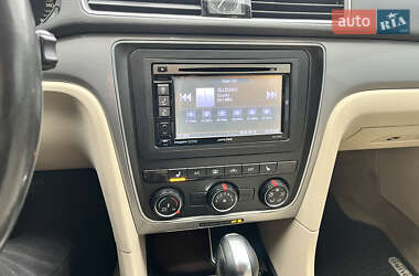 Седан Volkswagen Passat 2014 в 