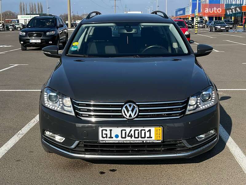 Універсал Volkswagen Passat 2012 в Луцьку