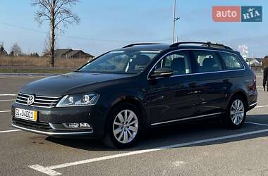 Універсал Volkswagen Passat 2012 в Луцьку