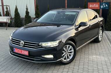 Седан Volkswagen Passat 2020 в Львове