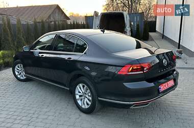 Седан Volkswagen Passat 2020 в Львове