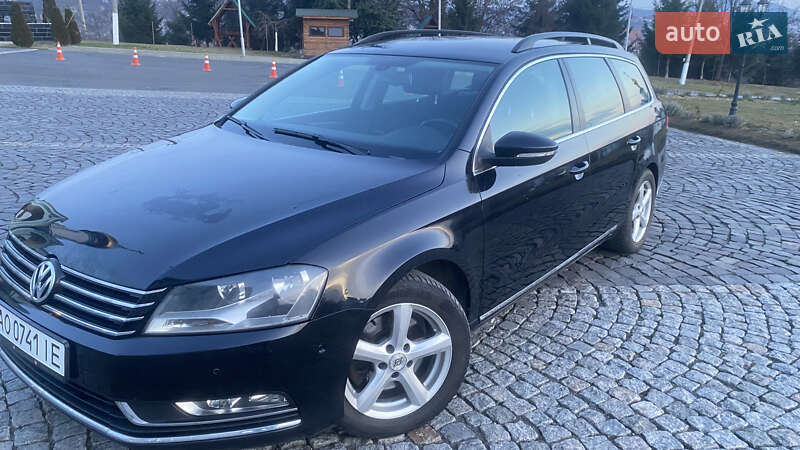 Універсал Volkswagen Passat 2011 в Мукачевому