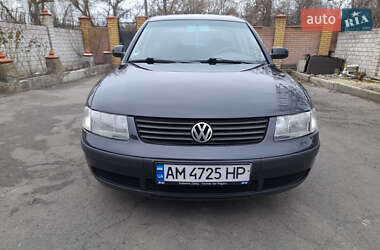 Седан Volkswagen Passat 2000 в Житомирі