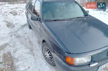 Седан Volkswagen Passat 1991 в 