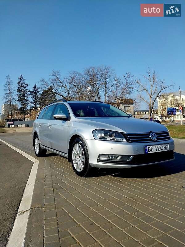 Універсал Volkswagen Passat 2014 в Миколаєві