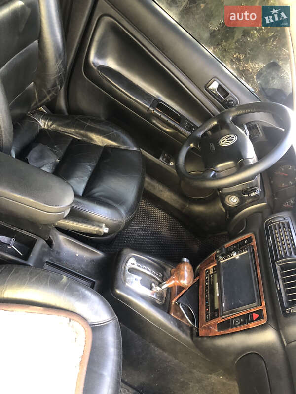 Седан Volkswagen Passat 2000 в Харкові