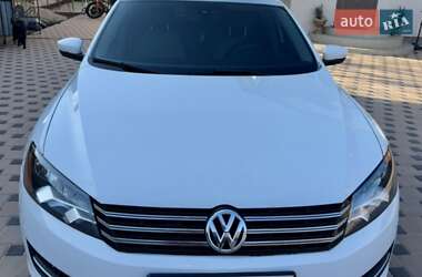 Седан Volkswagen Passat 2012 в Миколаєві