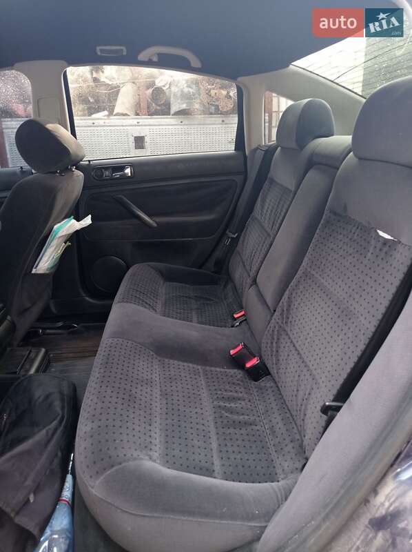 Седан Volkswagen Passat 1999 в Чернобае