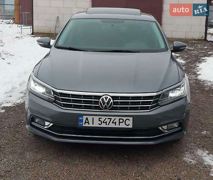 Седан Volkswagen Passat 2016 в Києві