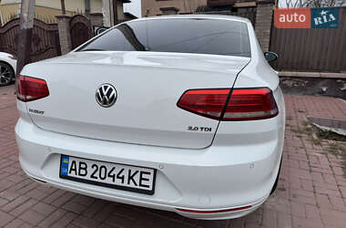 Седан Volkswagen Passat 2016 в Виннице