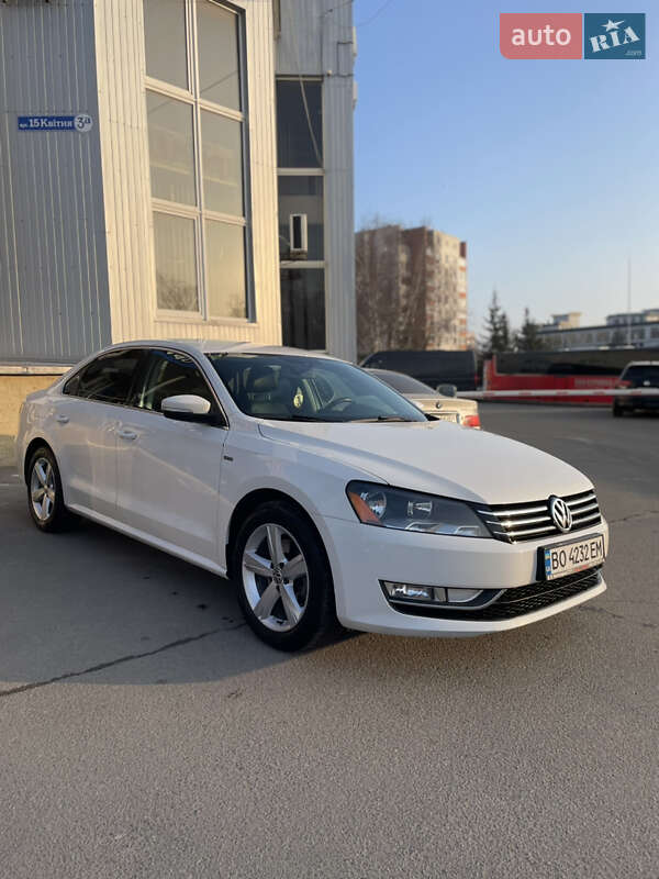 Седан Volkswagen Passat 2015 в Тернополе