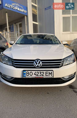 Седан Volkswagen Passat 2015 в Тернополе