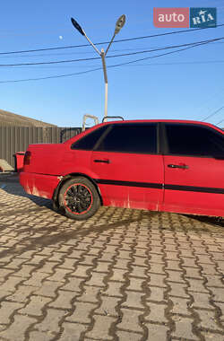 Седан Volkswagen Passat 1995 в 