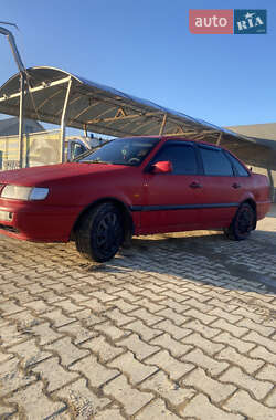 Седан Volkswagen Passat 1995 в 