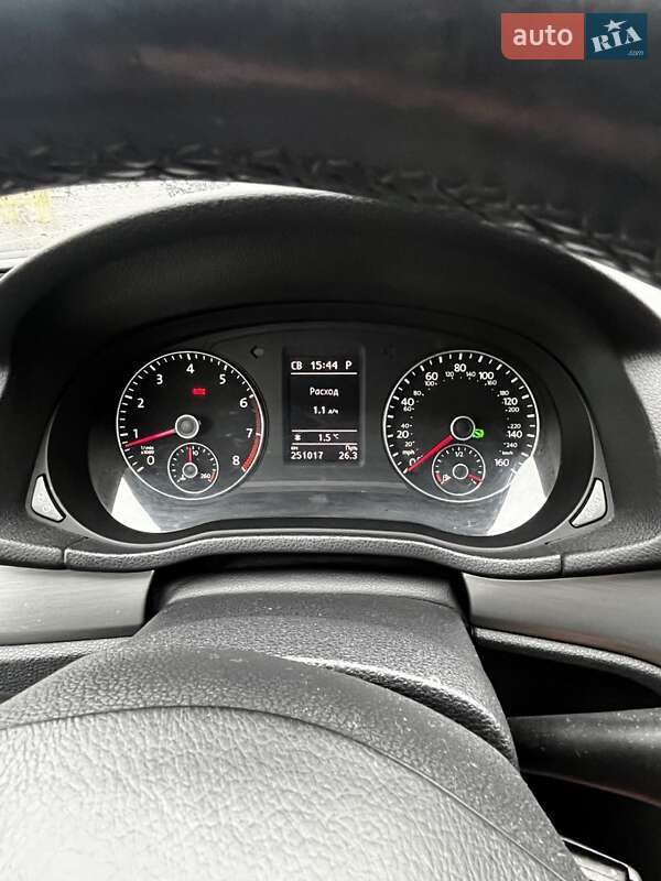 Седан Volkswagen Passat 2013 в Броварах