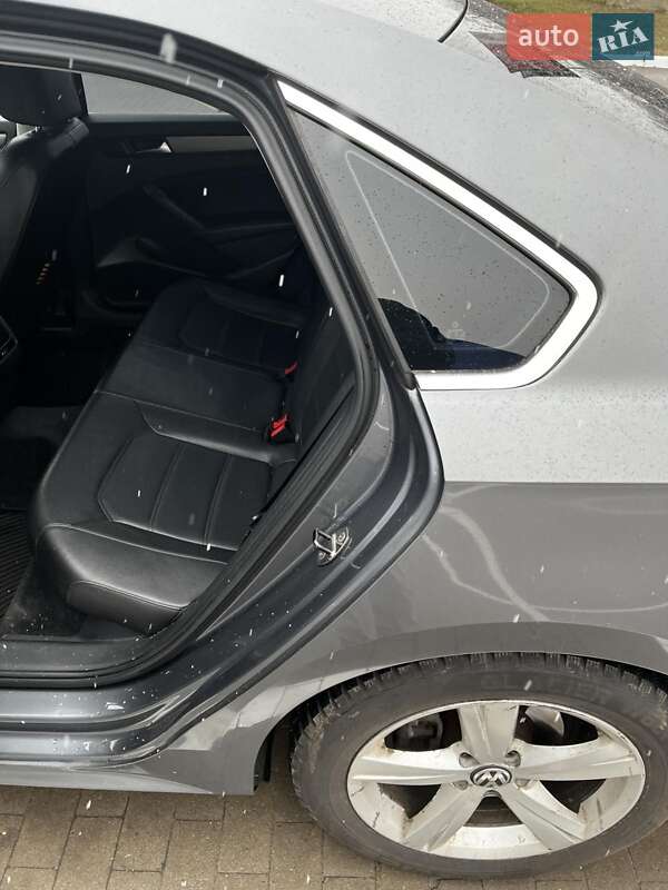 Седан Volkswagen Passat 2013 в Броварах