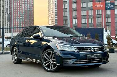 Седан Volkswagen Passat 2017 в Киеве