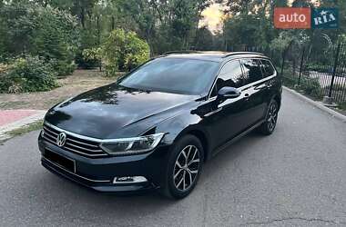 Универсал Volkswagen Passat 2015 в Кривом Роге