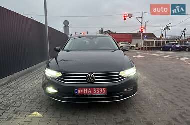 Универсал Volkswagen Passat 2021 в Киеве