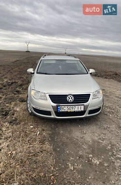 Универсал Volkswagen Passat 2010 в Рава-Русской