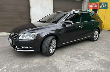 Универсал Volkswagen Passat 2011 в 