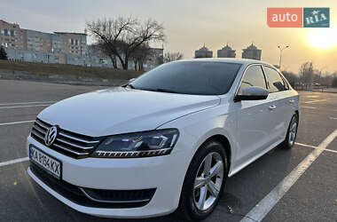 Седан Volkswagen Passat 2012 в Киеве