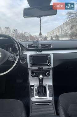 Универсал Volkswagen Passat 2011 в Киеве