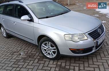 Універсал Volkswagen Passat 2005 в Чернівцях