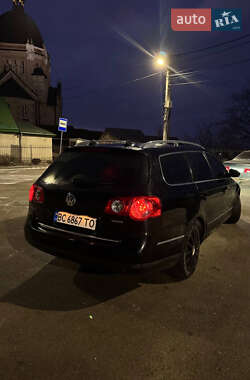 Універсал Volkswagen Passat 2010 в Львові