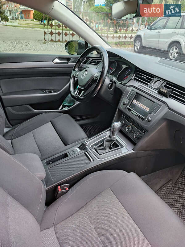 Седан Volkswagen Passat 2017 в Прилуках