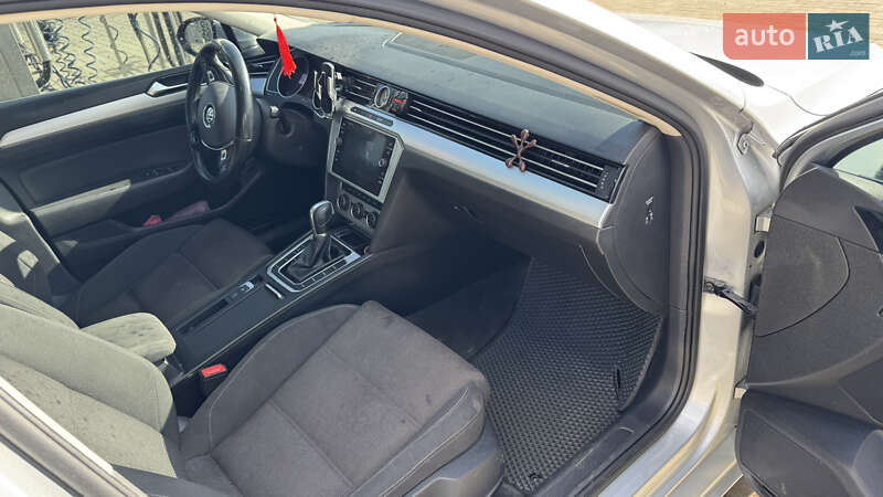 Универсал Volkswagen Passat 2017 в Ужгороде