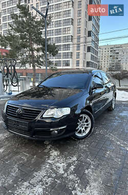 Седан Volkswagen Passat 2008 в Харкові