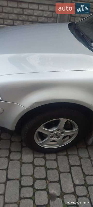 Седан Volkswagen Passat 2005 в Львове